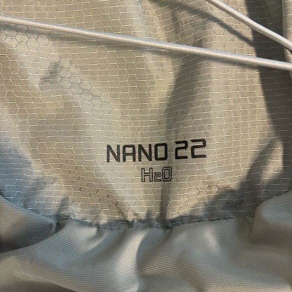 Like new Gregory Nano 22 H2O Gray Backpack with Hydration Pack - Picture 8 of 8